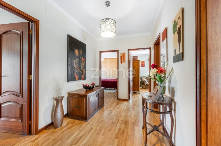 Moradia T4 para Venda em Nogueira, Fraião e Lamaçães Foto 16