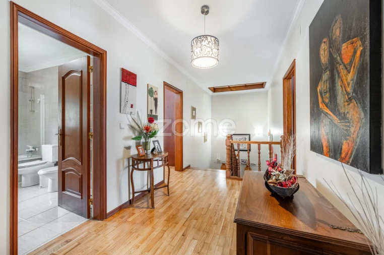 Moradia T4 para Venda em Nogueira, Fraião e Lamaçães Foto 17