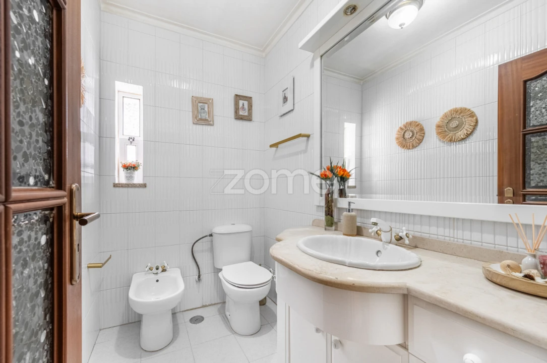 Moradia T4 para Venda em Nogueira, Fraião e Lamaçães Foto 9