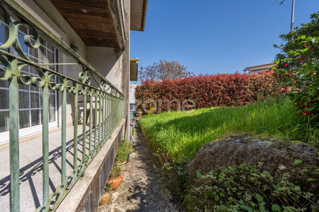 Moradia T4 para Venda em Nogueira, Fraião e Lamaçães Foto 35