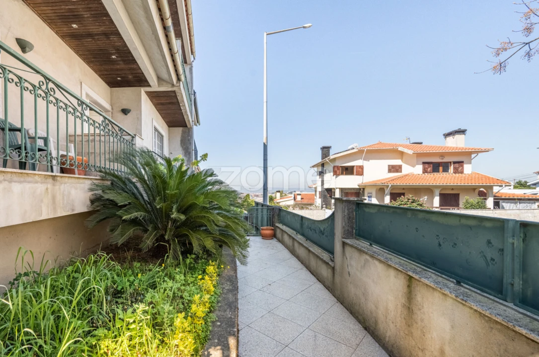 Moradia T4 para Venda em Nogueira, Fraião e Lamaçães Foto 36