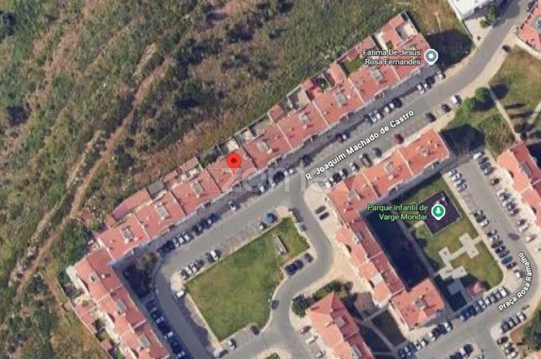 Apartamento T2 para Venda em Rio de Mouro Foto 24