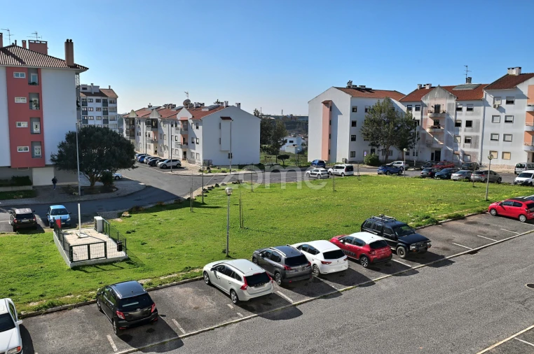 Apartamento T2 para Venda em Rio de Mouro Foto 8