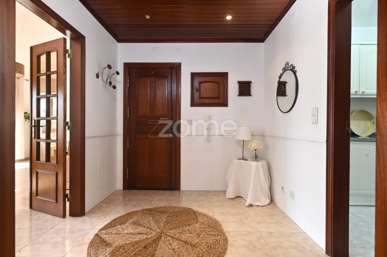 Apartamento T2 para Venda em Rio de Mouro Foto 3