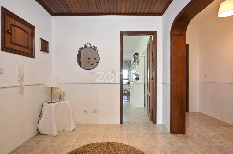 Apartamento T2 para Venda em Rio de Mouro Foto 9