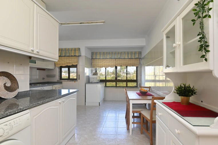 Apartamento T2 para Venda em Rio de Mouro