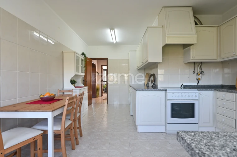 Apartamento T2 para Venda em Rio de Mouro Foto 12