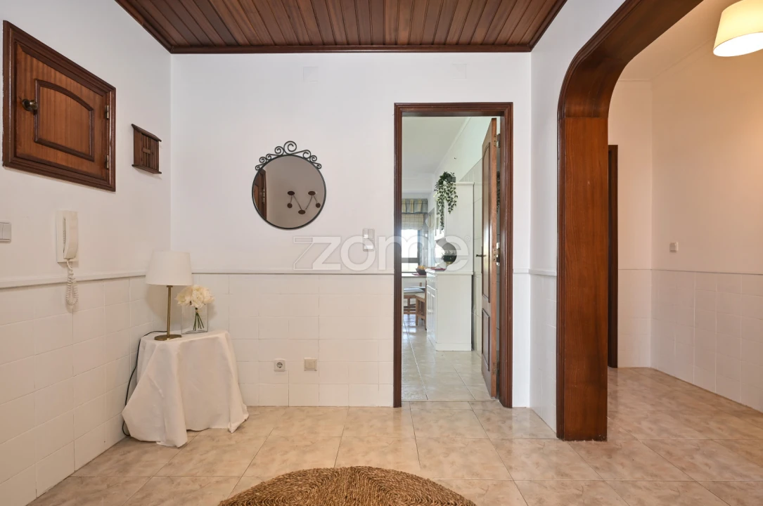 Apartamento T2 para Venda em Rio de Mouro Foto 9