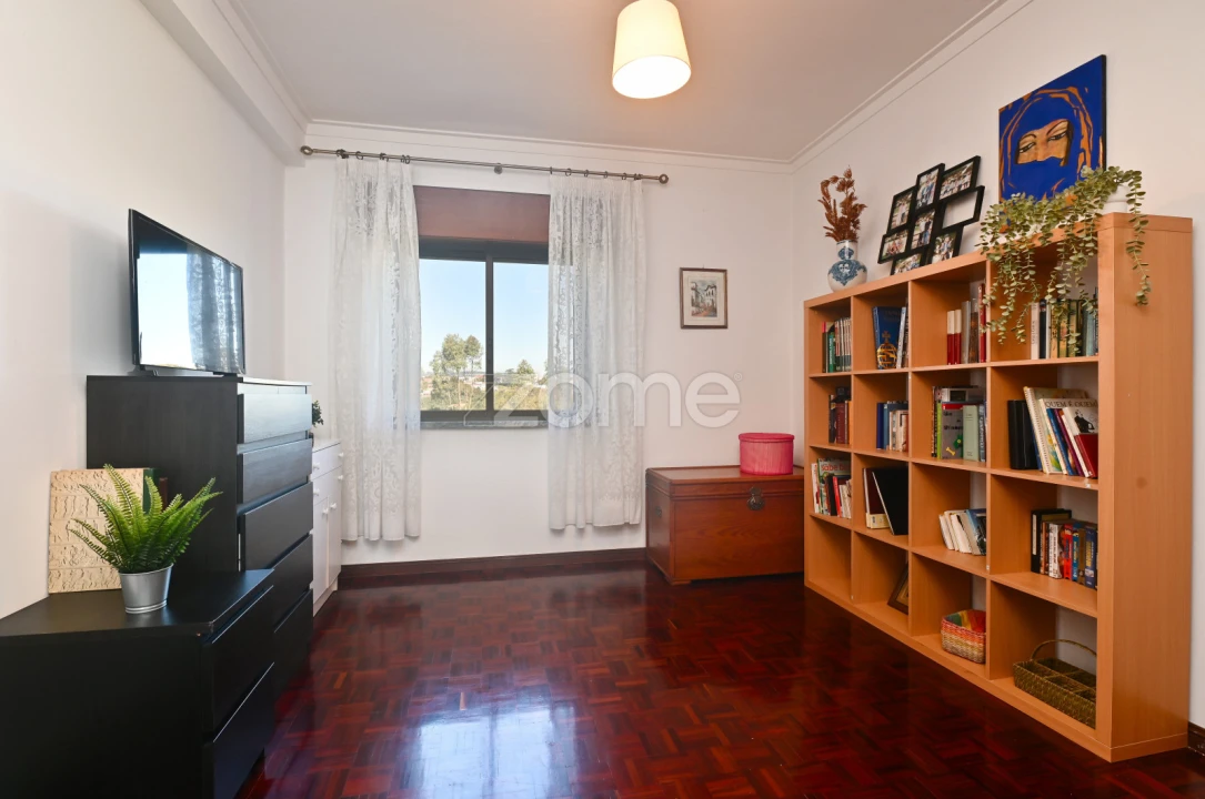 Apartamento T2 para Venda em Rio de Mouro Foto 19