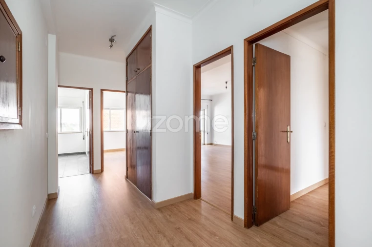 Apartamento T2 para Venda em Leiria, Pousos, Barreira e Cortes Foto 2