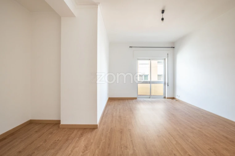 Apartamento T2 para Venda em Leiria, Pousos, Barreira e Cortes Foto 9