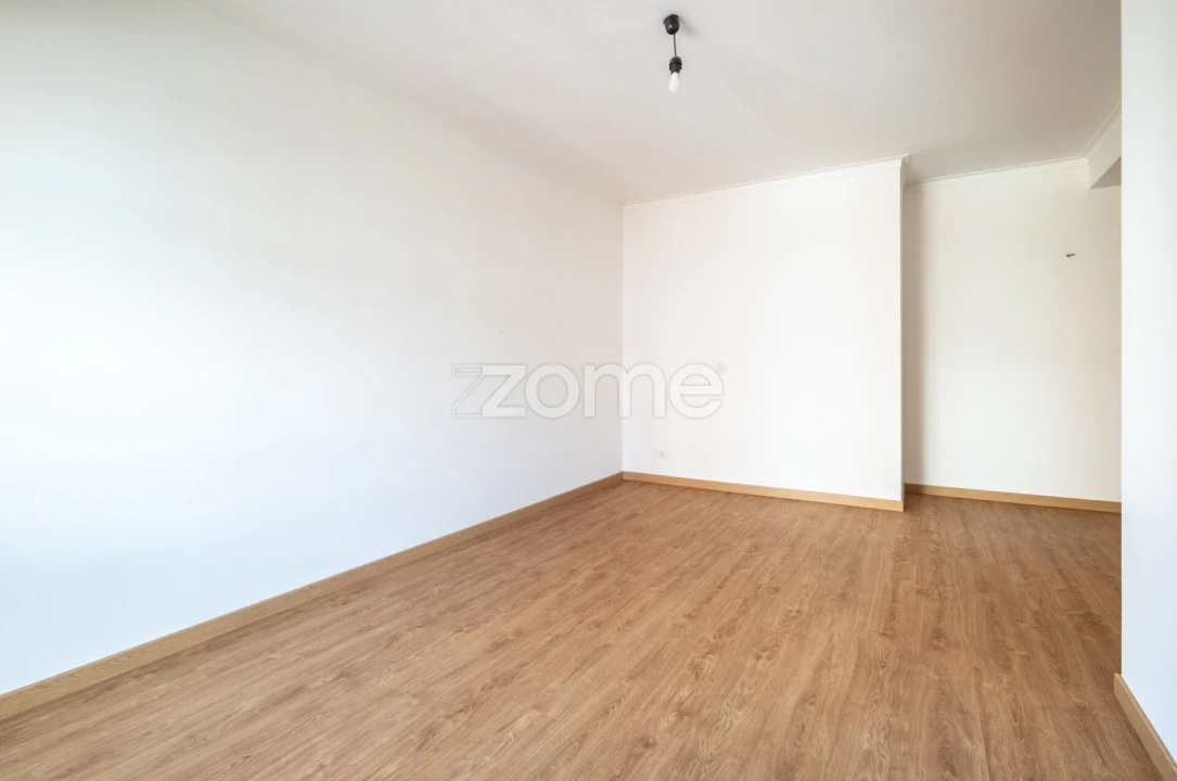 Apartamento T2 para Venda em Leiria, Pousos, Barreira e Cortes Foto 10