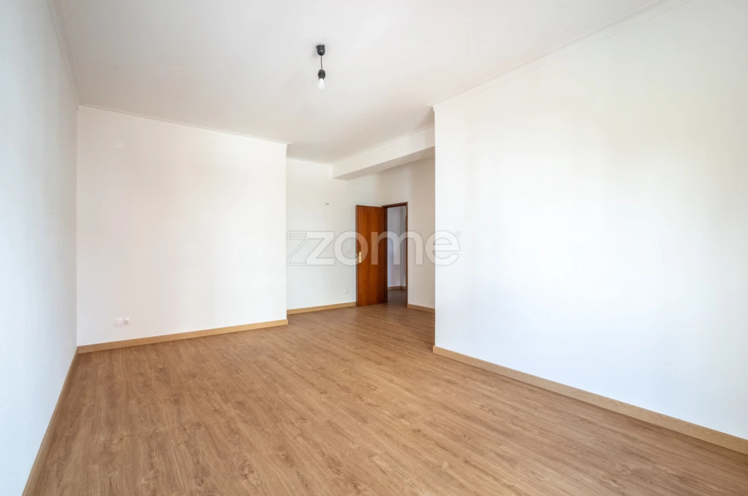 Apartamento T2 para Venda em Leiria, Pousos, Barreira e Cortes Foto 11