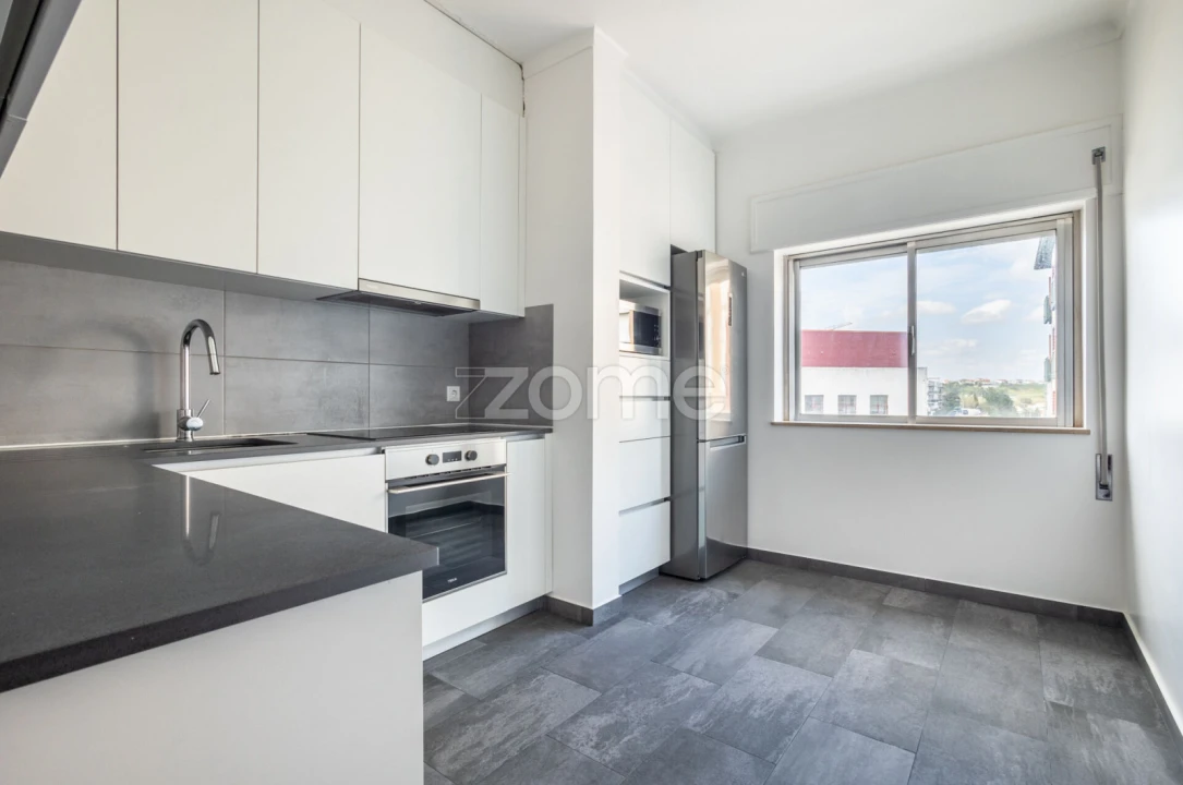 Apartamento T2 para Venda em Leiria, Pousos, Barreira e Cortes Foto 1