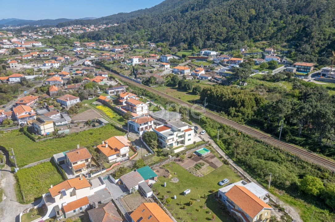 Terreno Comércio / Armazém para Venda em Carreço Foto 9