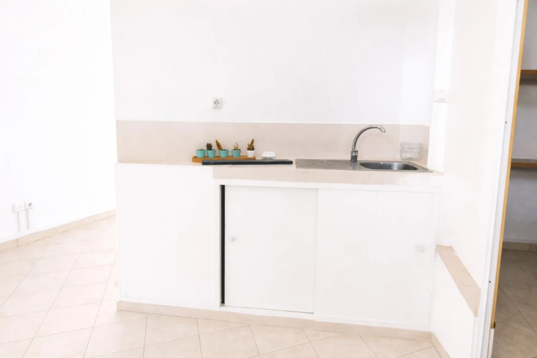 Loja para Arrendamento em Vagos e Santo António Foto 5