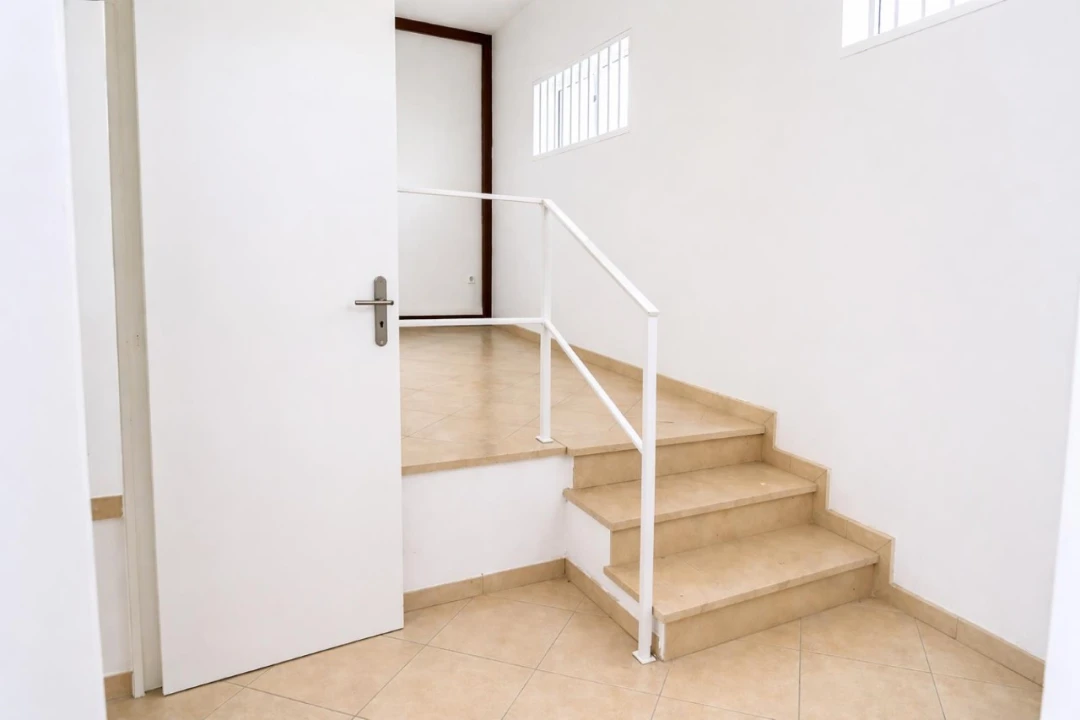 Loja para Arrendamento em Vagos e Santo António Foto 7