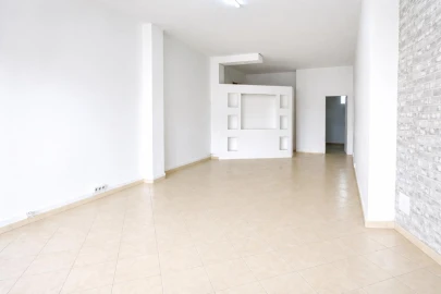 Loja para Arrendamento em Vagos e Santo António