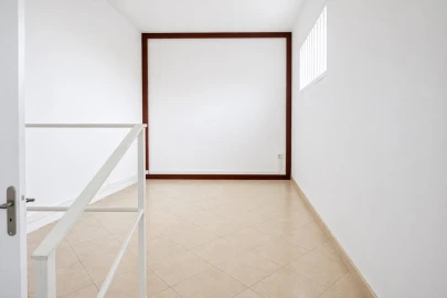 Loja para Arrendamento em Vagos e Santo António