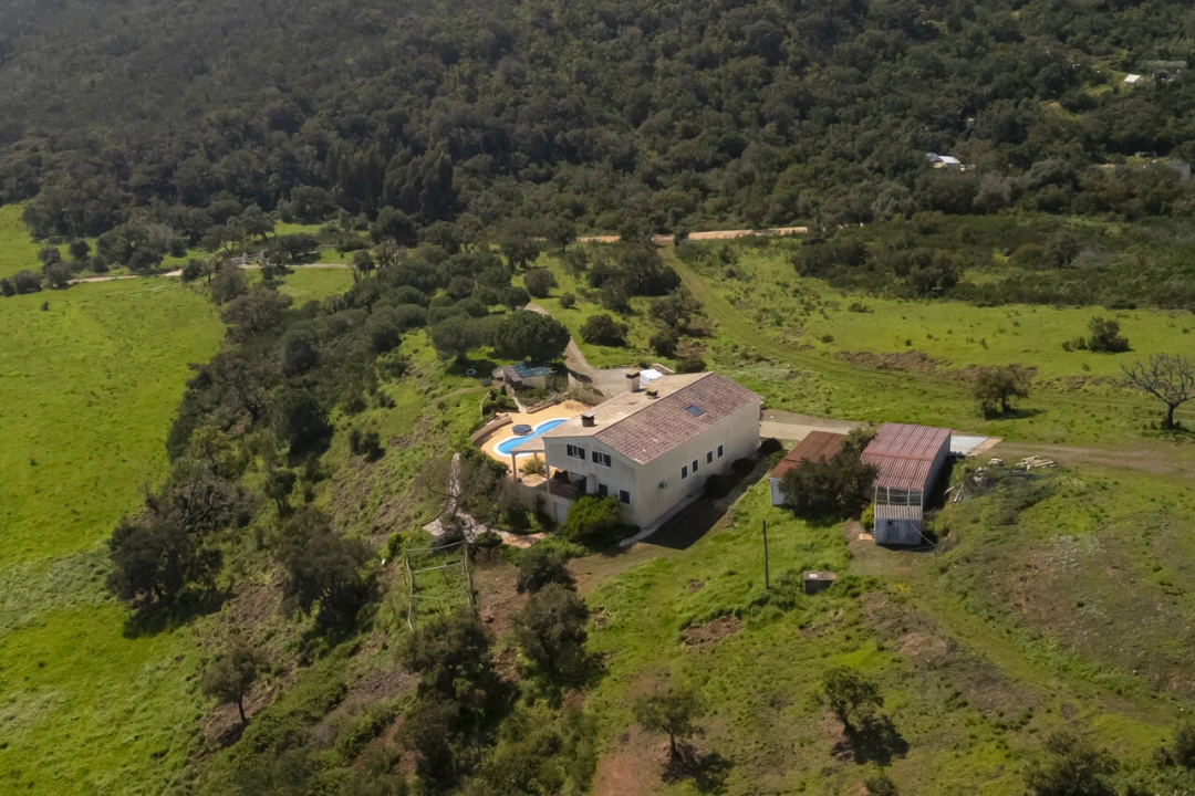 Moradia T4 para Venda em Bensafrim e Barão de São João Foto 32