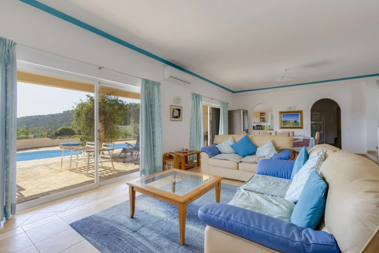 Moradia T4 para Venda em Bensafrim e Barão de São João Foto 3