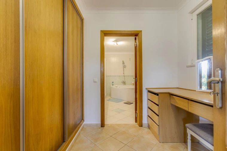 Moradia T4 para Venda em Bensafrim e Barão de São João Foto 17