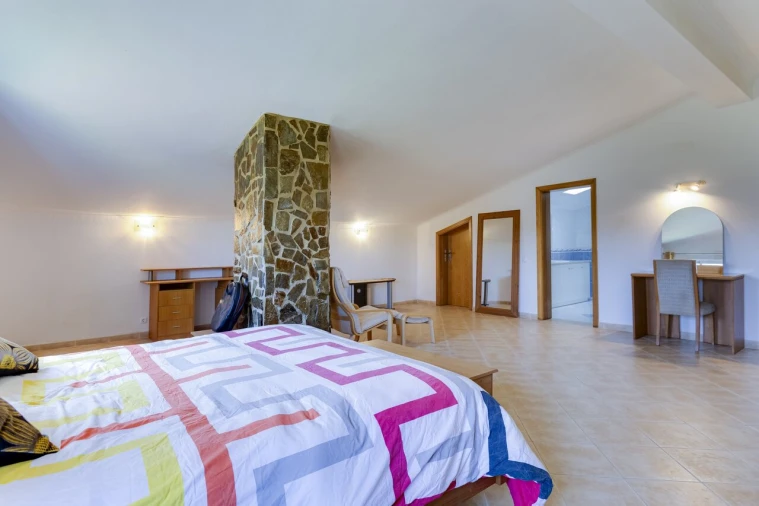 Moradia T4 para Venda em Bensafrim e Barão de São João Foto 21