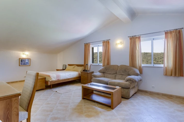 Moradia T4 para Venda em Bensafrim e Barão de São João Foto 23