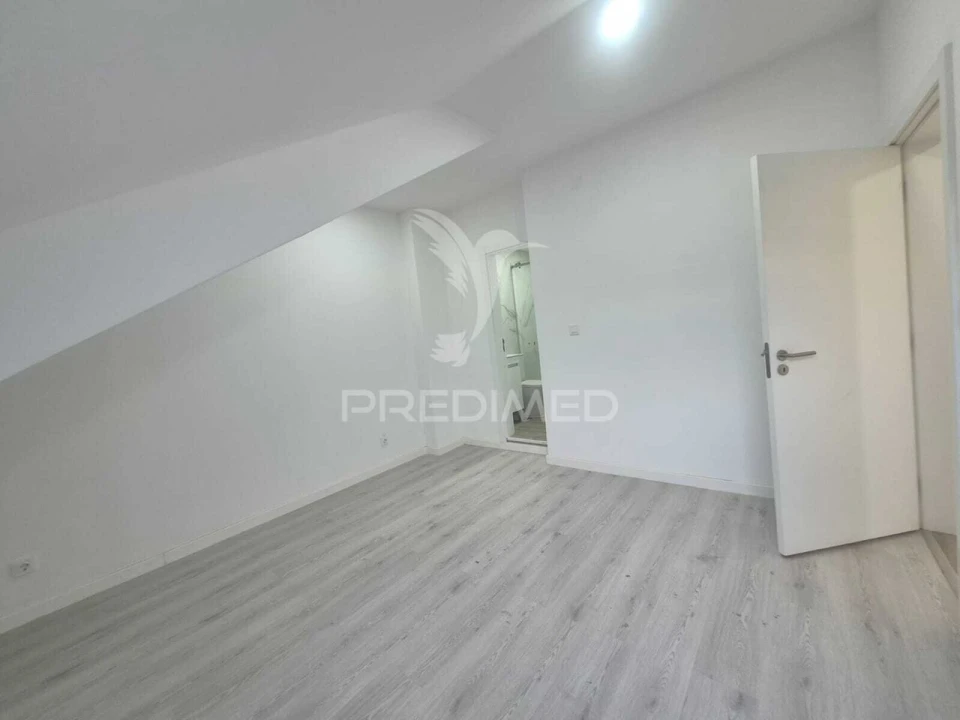 Apartamento T3 para Venda em Costa da Caparica Foto 32