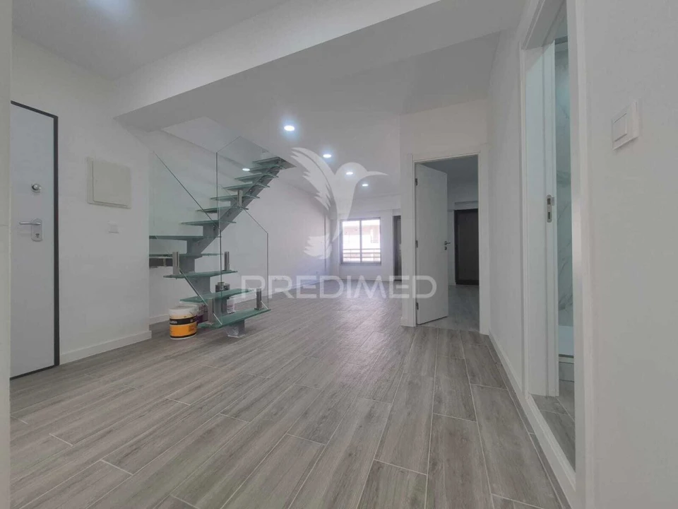 Apartamento T3 para Venda em Costa da Caparica Foto 1