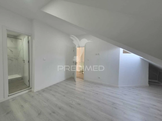 Apartamento T3 para Venda em Costa da Caparica Foto 35