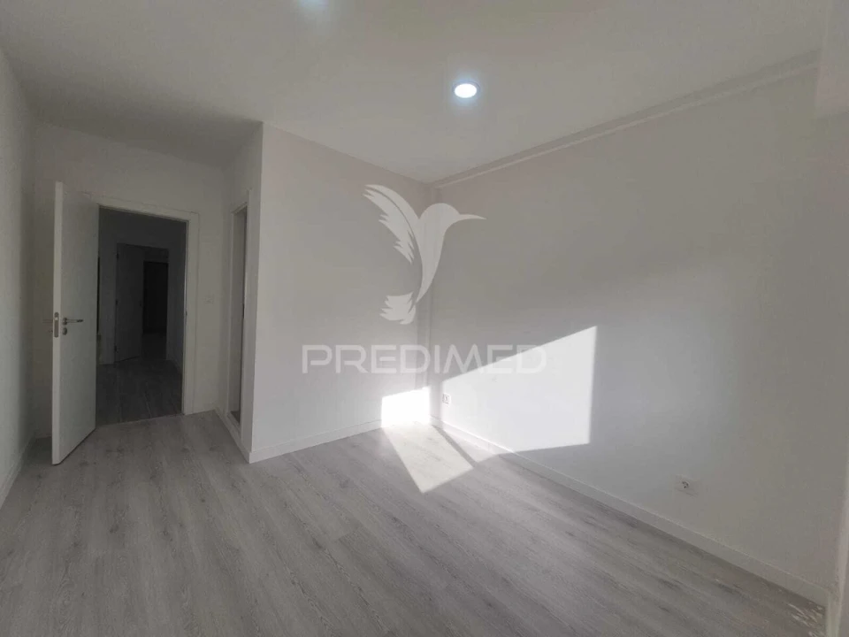 Apartamento T3 para Venda em Costa da Caparica Foto 10
