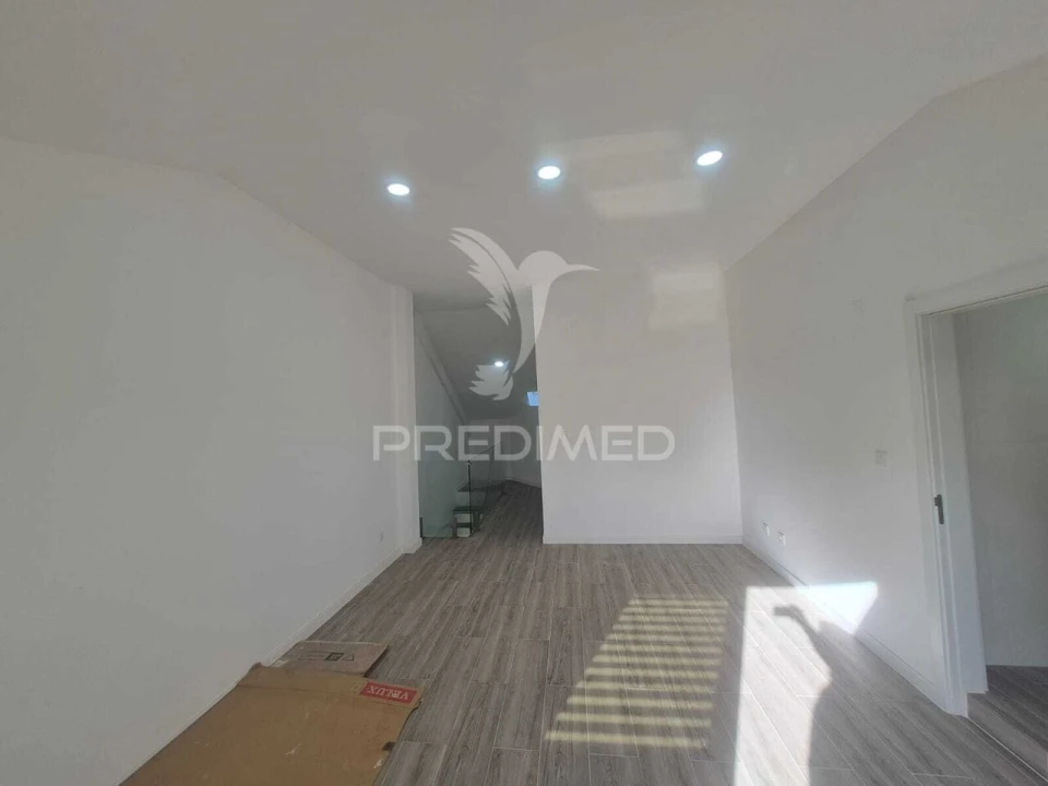 Apartamento T3 para Venda em Costa da Caparica Foto 33