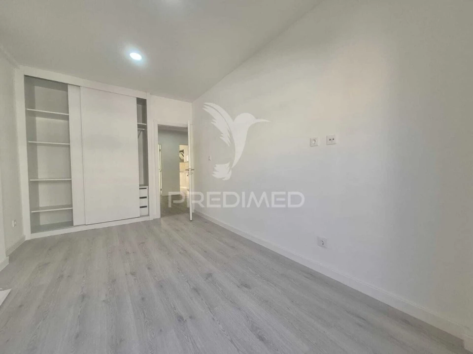 Apartamento T3 para Venda em Costa da Caparica Foto 15