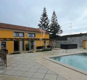 Moradia T5 para Venda em Santa Catarina