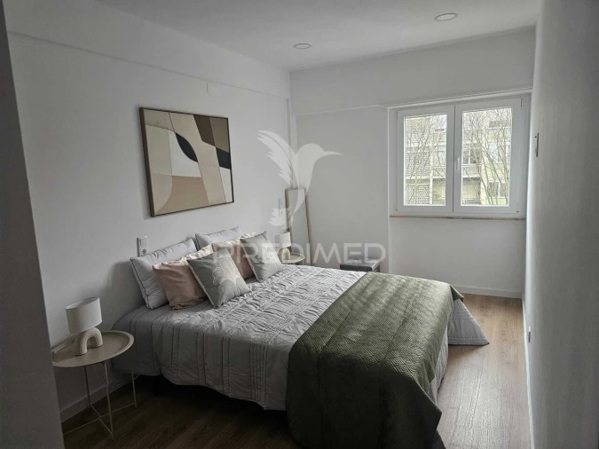 Apartamento T2 para Venda em Benfica Foto 1