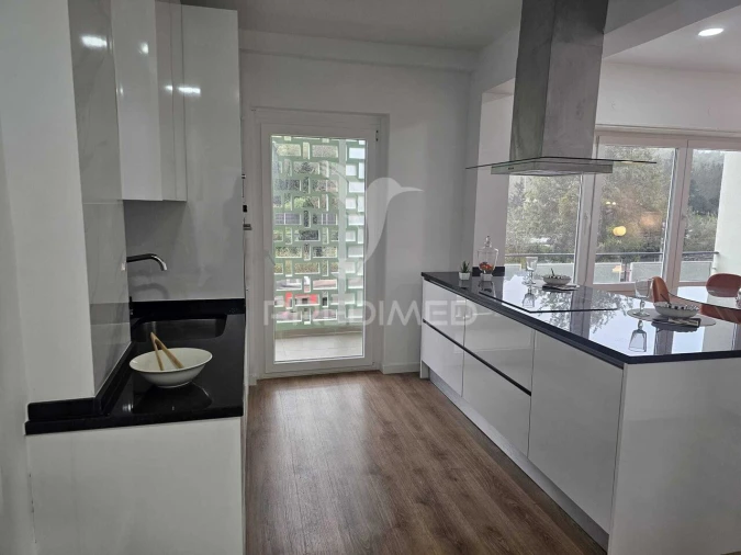 Apartamento T2 para Venda em Benfica Foto 7