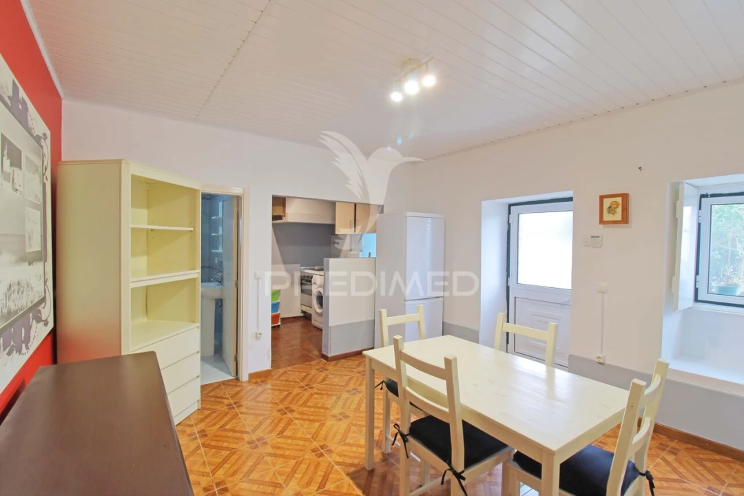 Moradia T2 para Venda em Cinco Ribeiras Foto 5