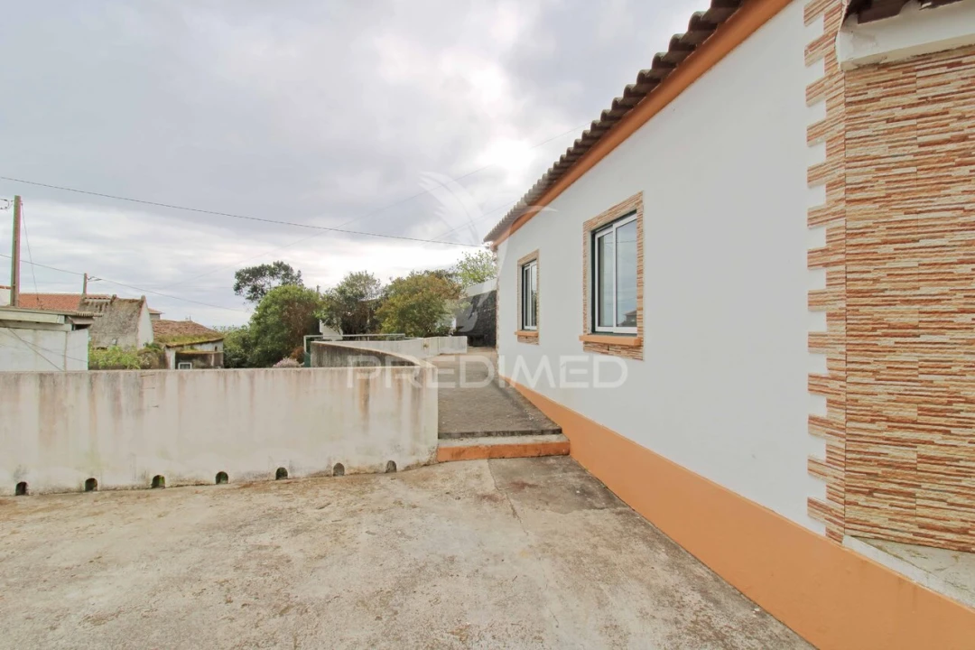 Moradia T2 para Venda em Cinco Ribeiras Foto 23