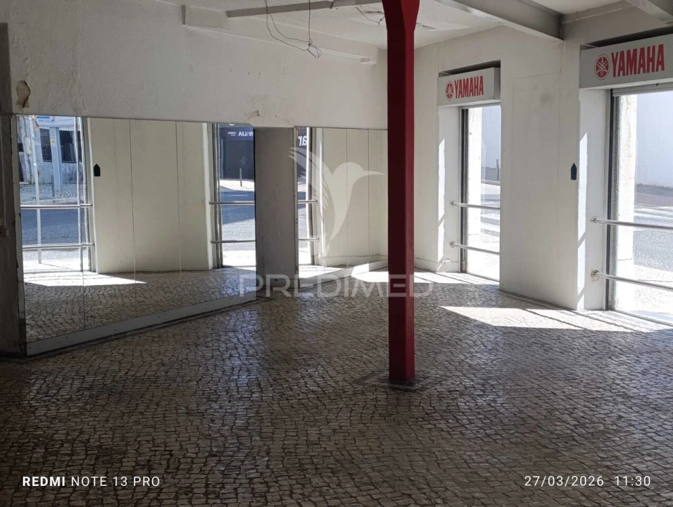 Loja para Arrendamento em Setubal (São Sebastião) Foto 1