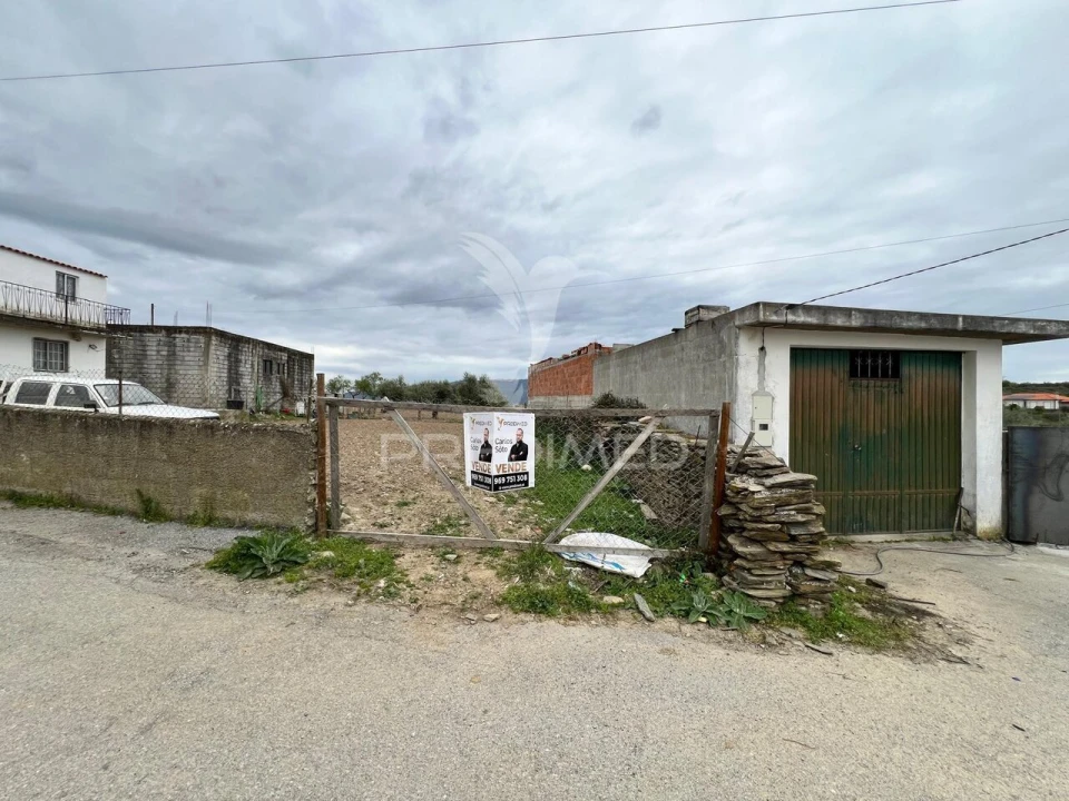 Moradia T3 para Venda em Açoreira Foto 6