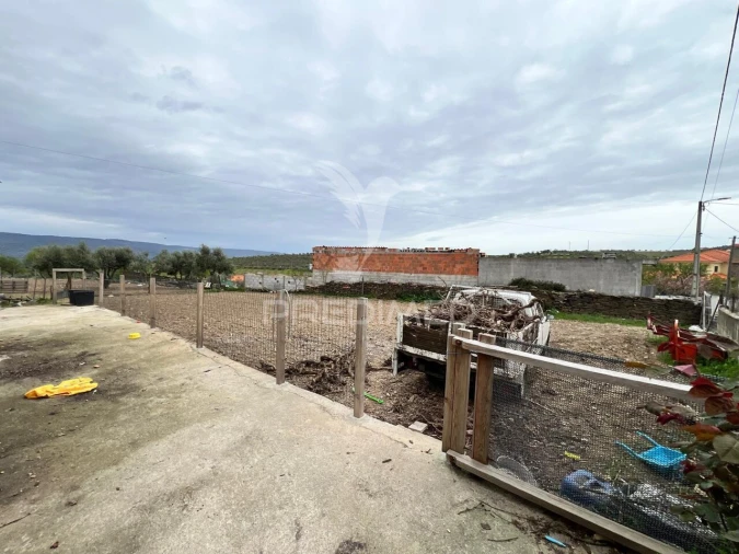 Moradia T3 para Venda em Açoreira Foto 3