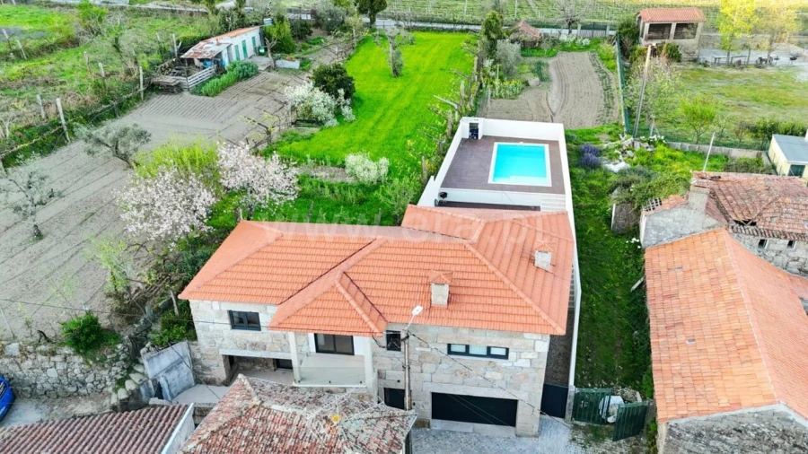 Moradia T3 para Venda em Alpendorada, Várzea e Torrão Foto 2