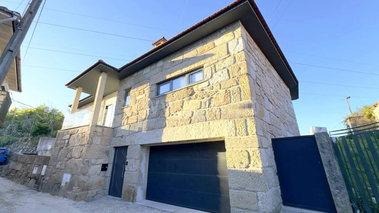 Moradia T3 para Venda em Alpendorada, Várzea e Torrão Foto 3