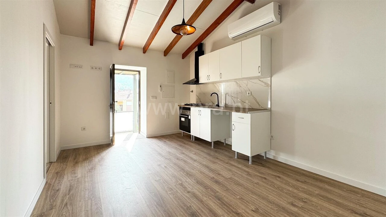 Moradia T2 para Venda em Cinfães Foto 4