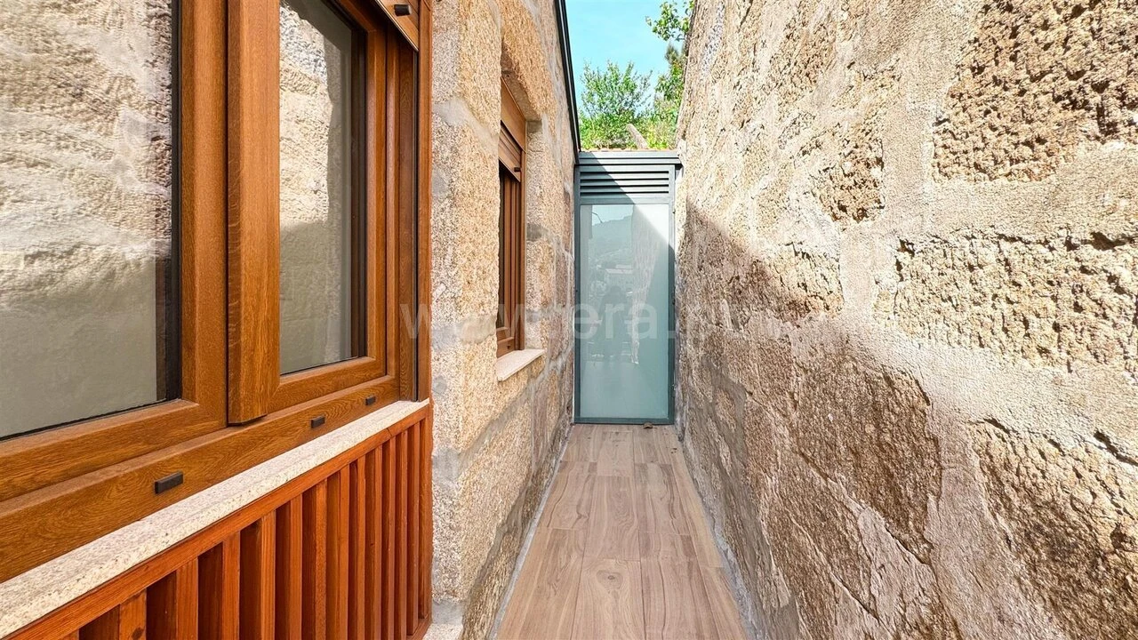 Moradia T2 para Venda em Cinfães Foto 12