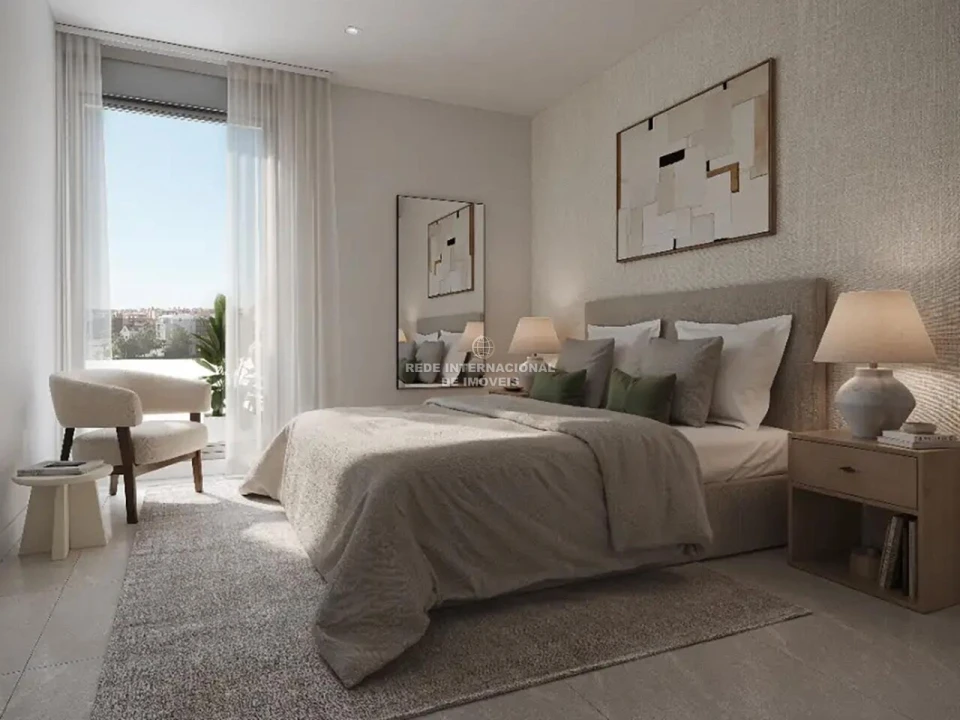 Apartamento T4 para Venda em Portimão Foto 14