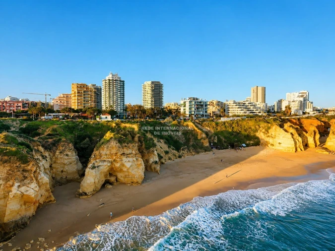 Apartamento T4 para Venda em Portimão Foto 31