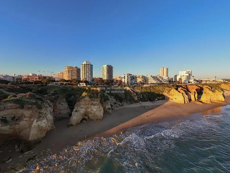 Apartamento T2 para Venda em Portimão Foto 8