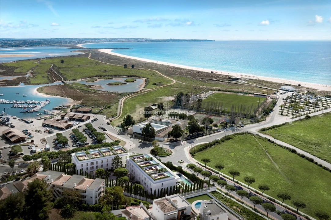 Apartamento T3 para Venda em Alvor Foto 17